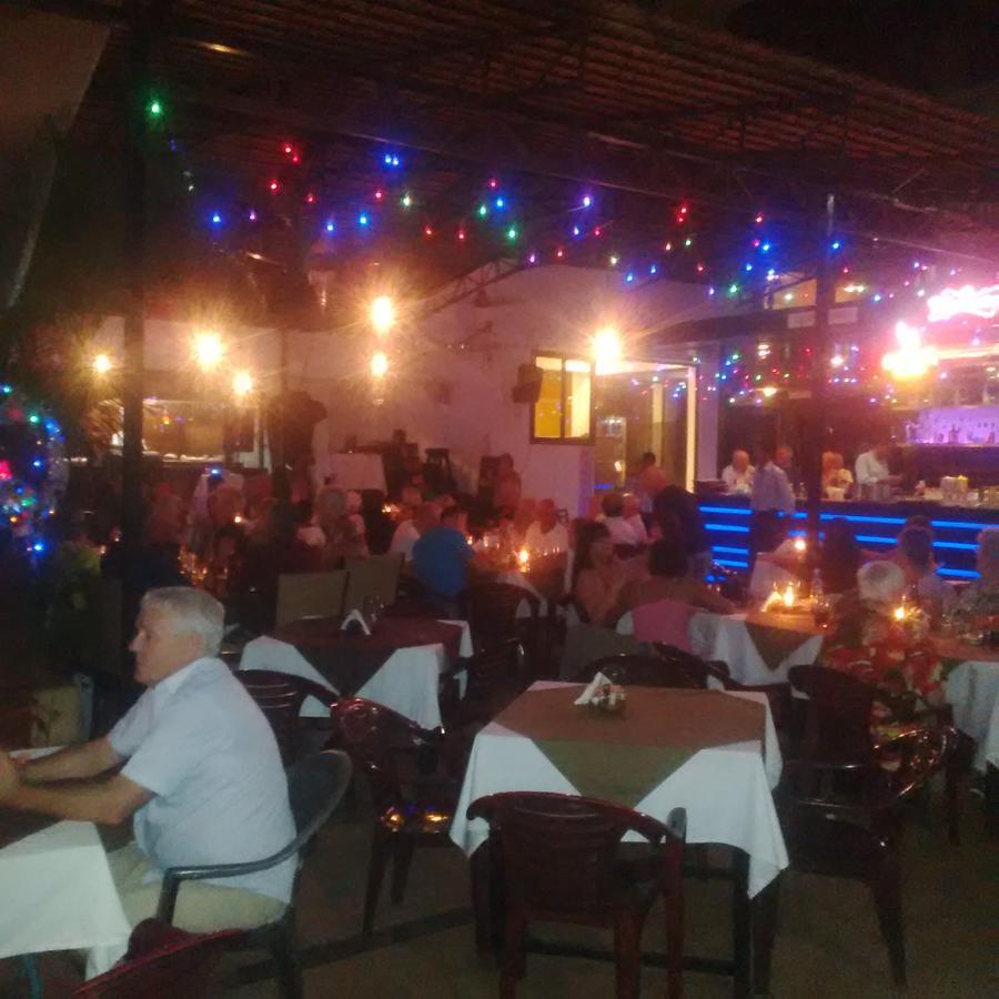 Ticlo Resorts Calangute Bagian luar foto